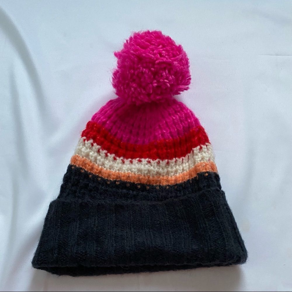 Universal Thread Women’s Beanie Knit Hat